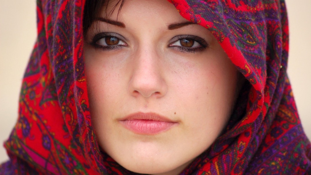 89342602 Profile of Beauty