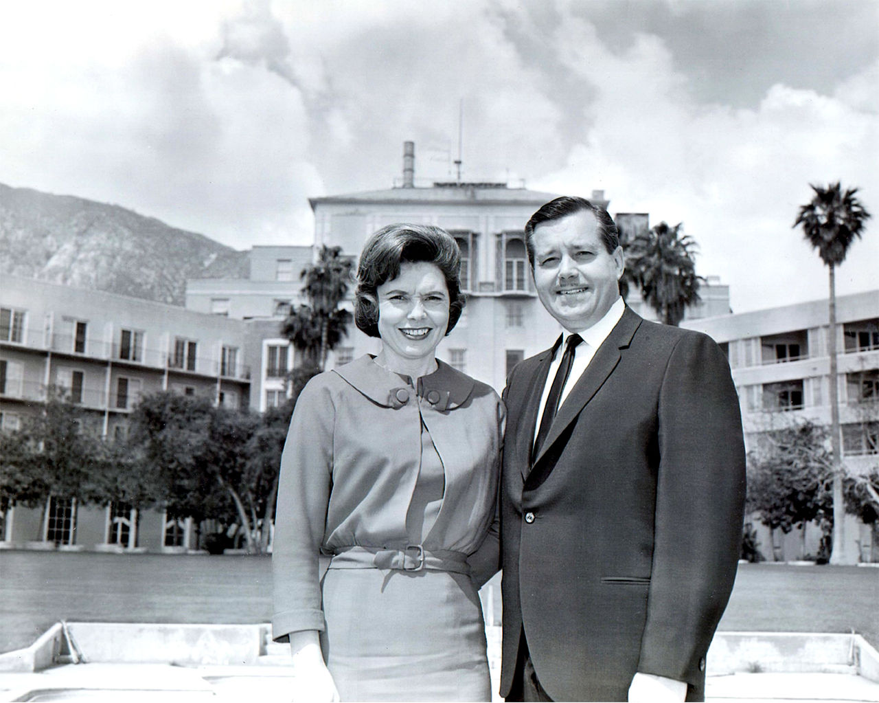 Bill and vonette bright posing for a photo at CA headquarters